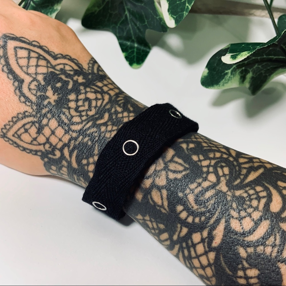 Goth Punk Black Grommet Bracelet New